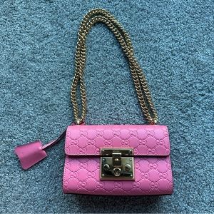 Medium leather pink Gucci monogram bag